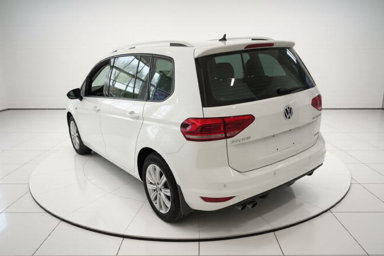 Used Volkswagen Touran 2018 Volkswagen Touran L 280TSI DSG Comfort Edition 7-seater Exterior 2
