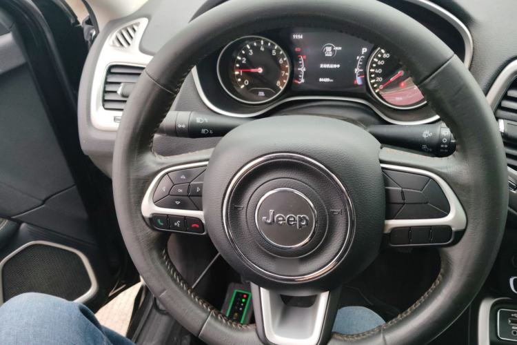 Used Jeep Compass 2017 200T Automatic Family Edition
