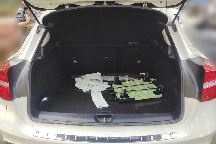 Used Mercedes-Benz GLA 2017 GLA 220 4MATIC Fashion Model Trunk