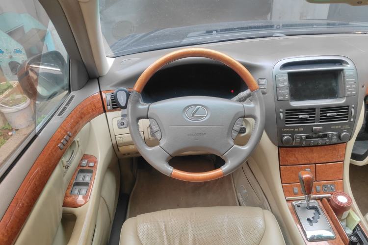 Used Lexus LS 2005 430