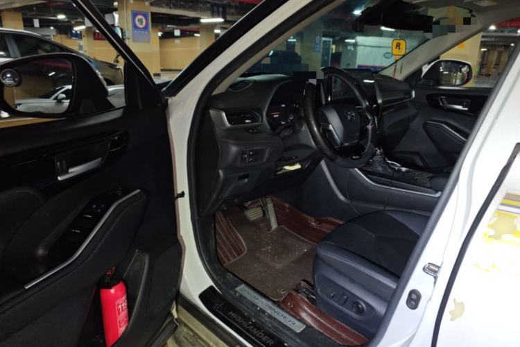 Used Toyota Highlander 2022 Dual-Engine 2.5L Two-Wheel Drive Prestige Edition 7-Seater Driver Seat