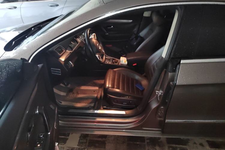 Used Volkswagen FAW-Volkswagen CC 2013 2.0 TSI Ultimate Model Left Front Seat