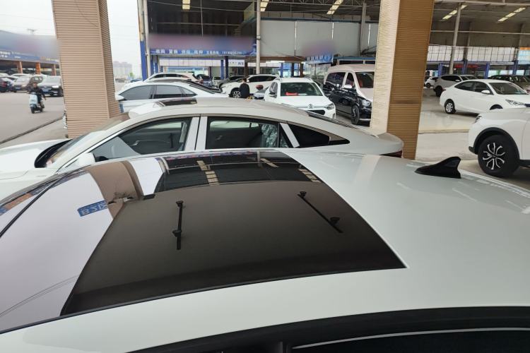 Used Volkswagen Lamando 2024 Lingdu L 200TSI DSG Trendy & Spicy Edition Roof