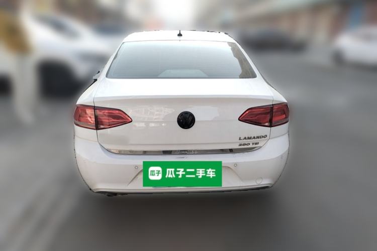 Used Volkswagen Lamando 2015 280TSI Manual Comfort Edition
