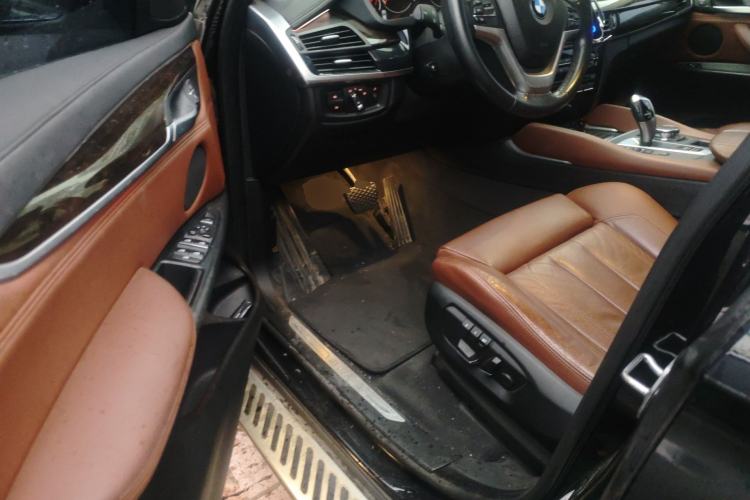 Used BMW X6 2015 xDrive28i Driver Seat