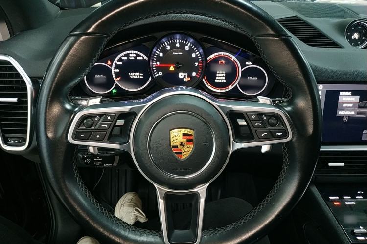 Used Porsche Cayenne 2019 Cayenne 3.0T Steering Wheel