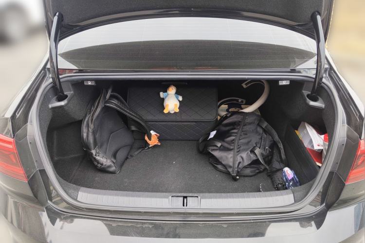 Used Volkswagen Magotan 2020 330TSI DSG Luxury Edition Trunk