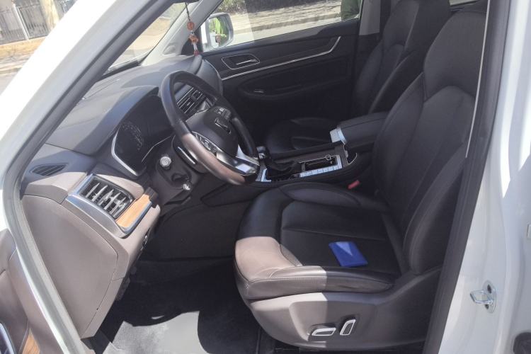 Used Roewe RX8 2018 30T Smart Connectivity Two-Wheel Drive Supreme Edition
