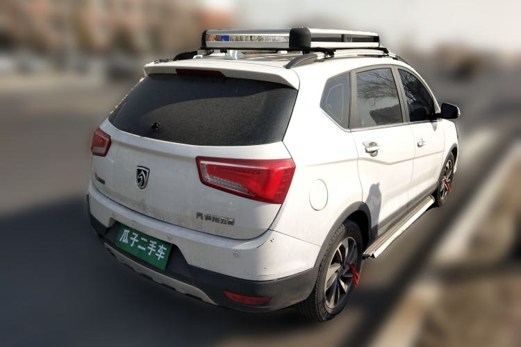 Used Baojun 560 2015 1.8L manual luxury version