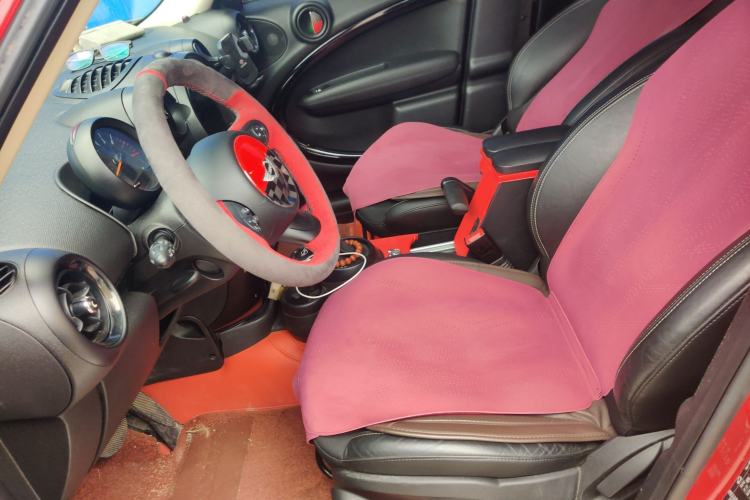 Used MINI Countryman 2016 1.6T COOPER ALL4 Fun Equipment Enthusiast Left Front Seat