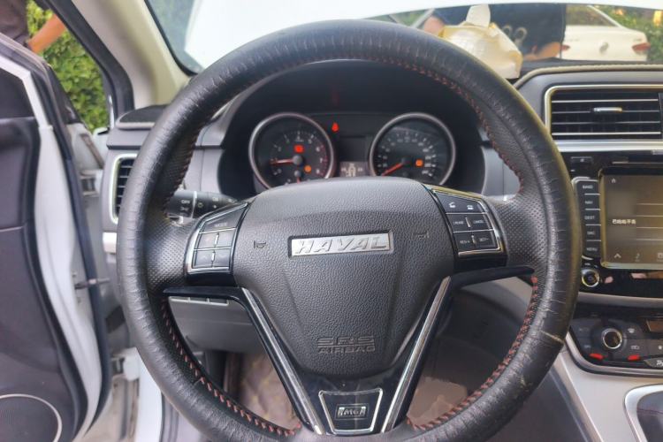 Used Haval M6 2017 1.5T Manual Two-Wheel Drive Elite Model Steering Wheel