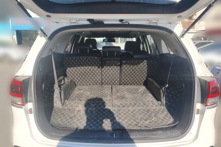 Used Kia Sorento 2015 Sorento L 2.4L Gasoline 4WD Elite Edition 7 Seats China V Emission Standard Trunk