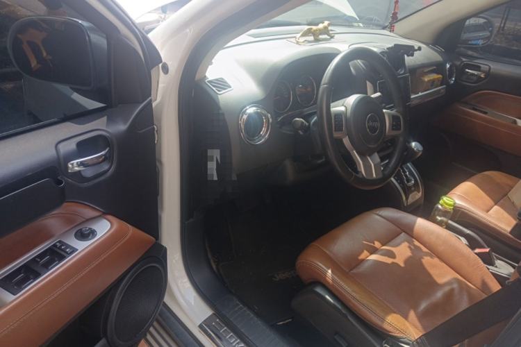 Used Jeep Compass 2014 2.4L four-wheel drive luxury version