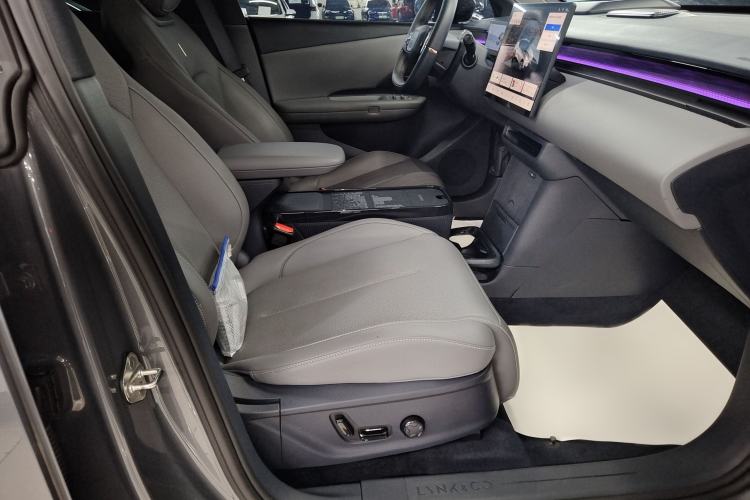 Used Lynk & Co Z20 2025 530 km Range Rear-Wheel Drive Max