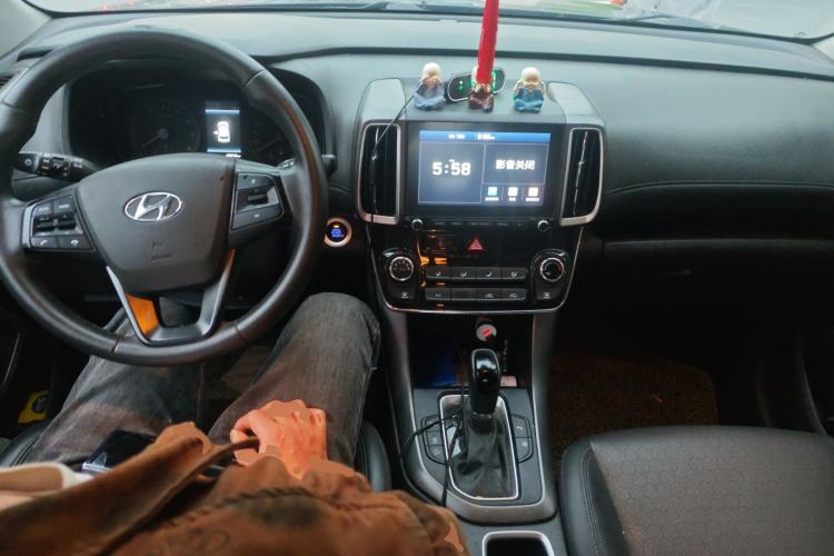 Used Hyundai ix35 2020 2.0L Automatic 2WD Zhiyong·Changxiang Edition Center Console