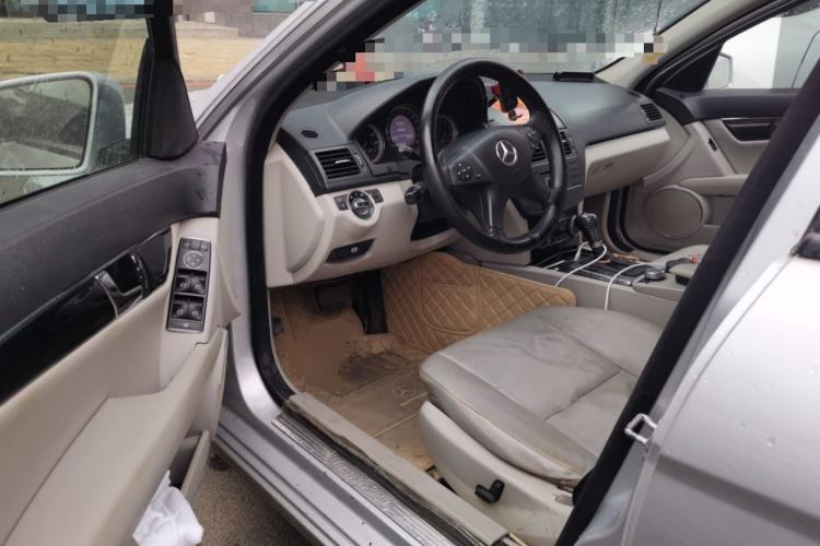 Used Mercedes-Benz C-Class 2010 C 180K Classic model
