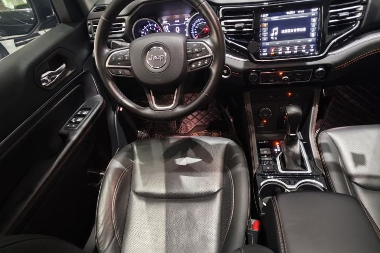 Used Jeep Grand Commander 2018 2.0T Four-Wheel Drive Smart Enjoyment Version China V Emission Standard