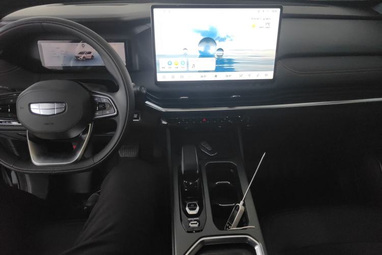 Used Geely Auto Haoyue L 2025 2.0T DCT Luxury Edition
