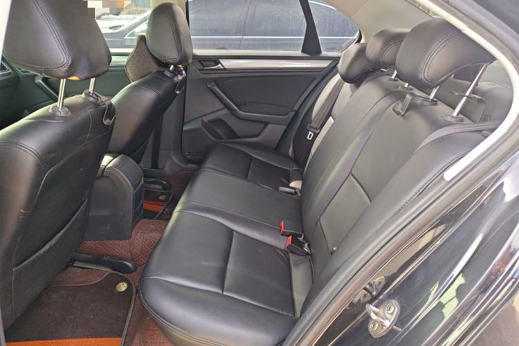 Used Volkswagen Bora 2016 1.6L Automatic Fashion Model
