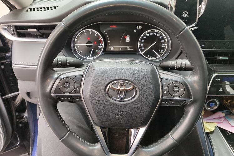 Used Toyota Harrier 2022 2.0L CVT Two-Wheel Drive Deluxe Edition