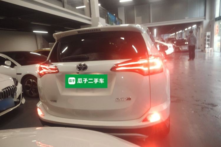 Used Toyota RAV4 2016 2.0L CVT Two-Wheel Drive Smart Edition China V Standard
