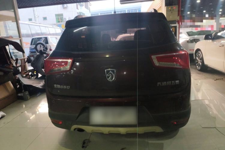 Used Baojun 560 2015 1.8L manual Comfort trim level