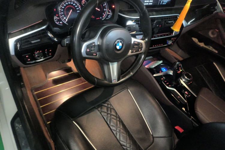 Used BMW 5 Series 2018 525Li M Sport Package Center Console