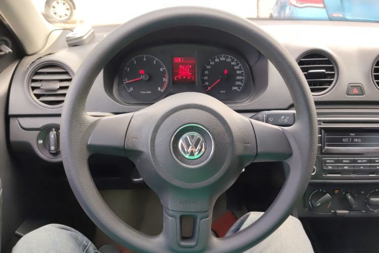 Used Volkswagen Jetta 2013 1.6L Manual Fashion Edition
