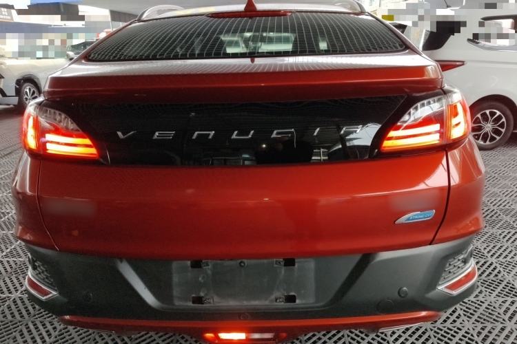 Used Venucia T90 2017 2.0L CVT Leading Edition