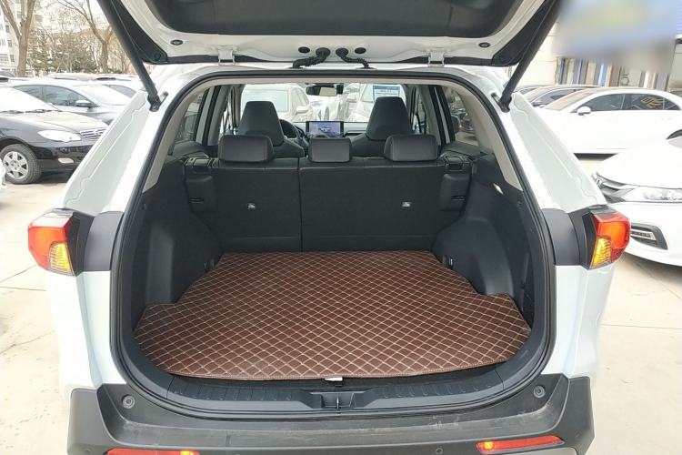 Used Toyota RAV4 2023 2.0L CVT Two-Wheel Drive Fashion Plus Edition
