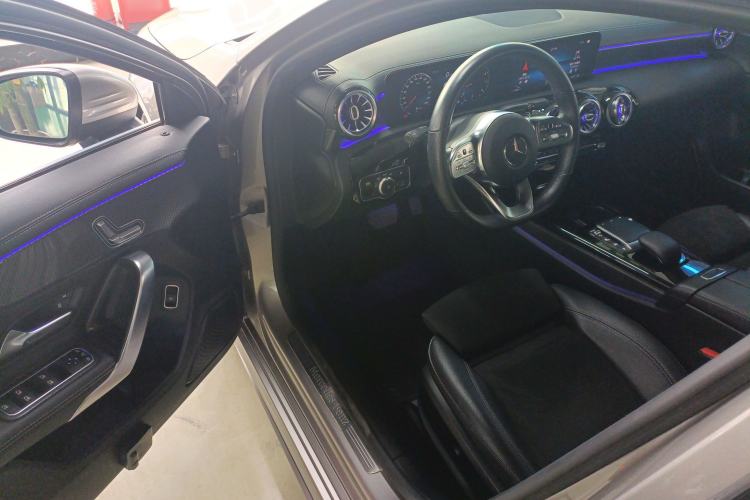 Used Mercedes-Benz A-Class 2021 A 200 L Sport Sedan Fashion Model
