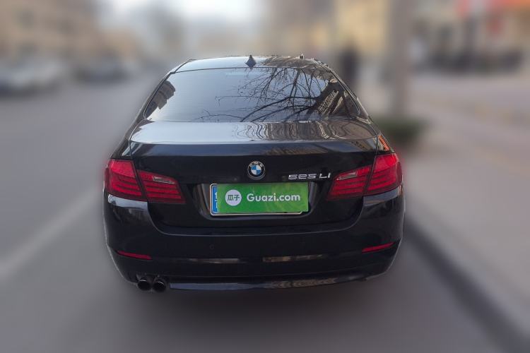 Used BMW 5 Series 2013 525Li Leading Model
