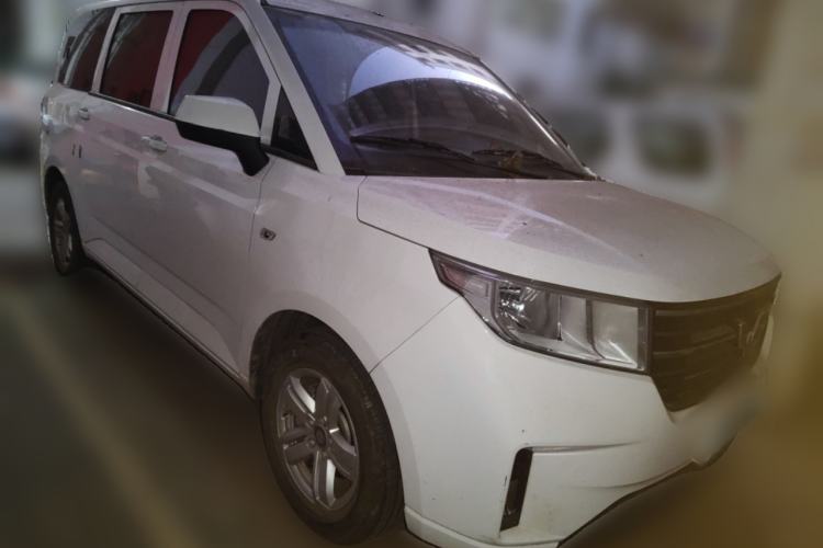 Used Wuling Hongguang PLUS 2019 1.5T Manual Comfort Version 7 Seats