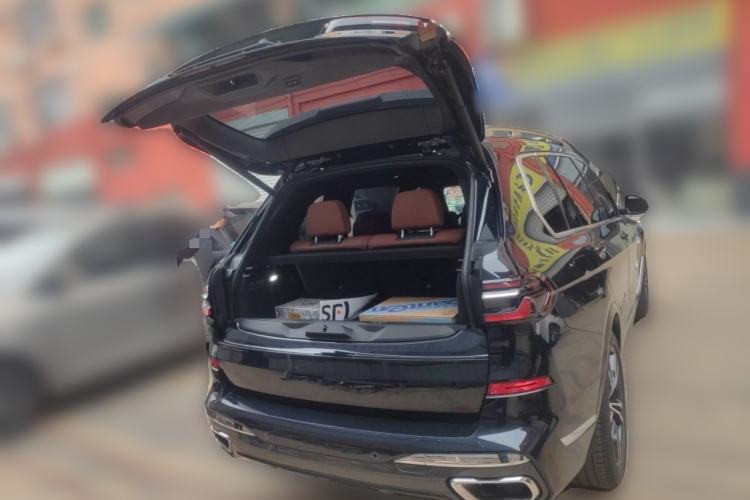 Used BMW X7 2023 xDrive40i Luxury M Sport Package Trunk