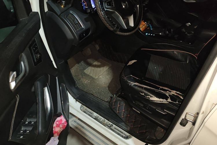 Used JMC Yusheng S350 2016 2.0T Automatic Two-Wheel Drive Gasoline Luxury Version with Sunroof 5 Seats
