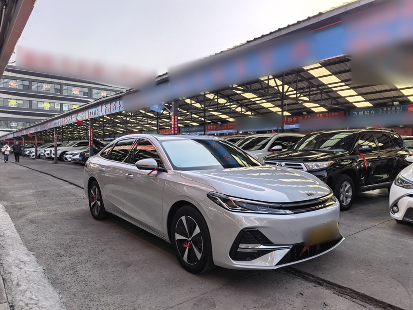 Geely Galaxy A7 2025 Model EM-i 150km Prestige Edition — снимка 5