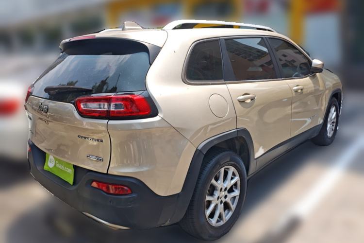 Used Jeep Cherokee 2016 2.4L Professional Edition Rear Right 45 Deg