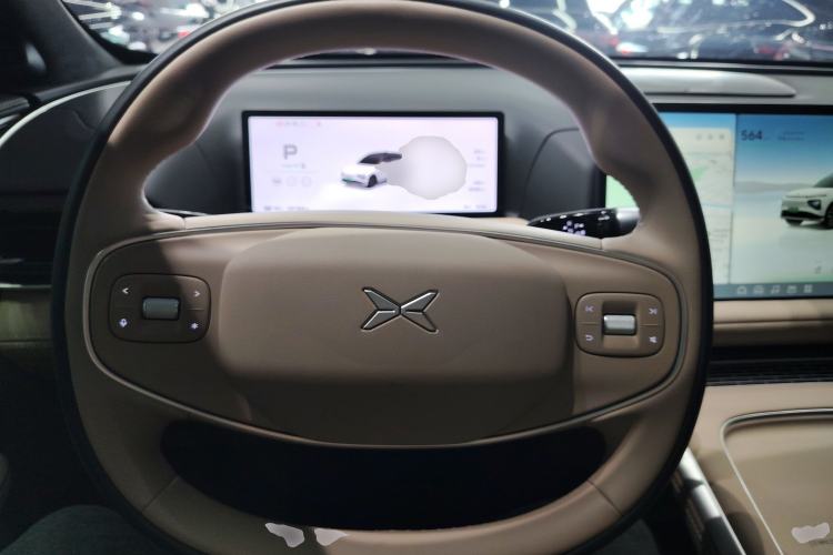 Used XPeng G9 2025 625 Long-Range Max Steering Wheel