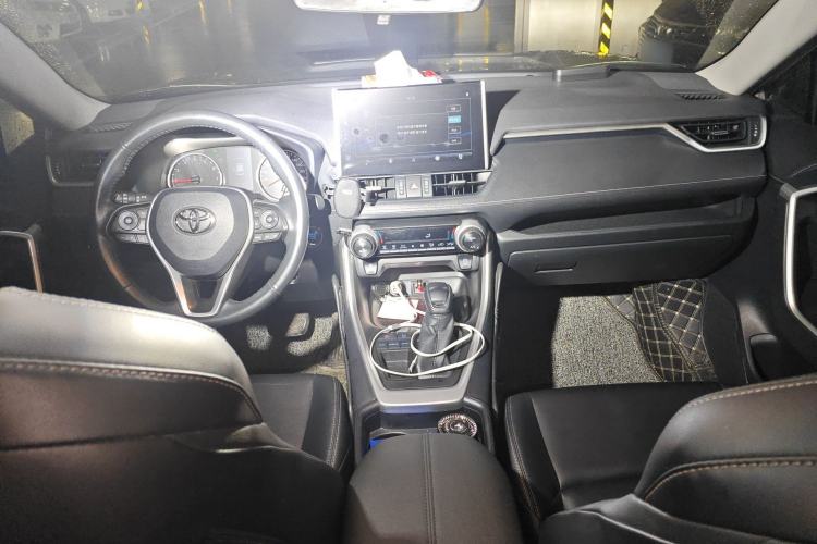 Used Toyota Wildlander 2021 2.0L CVT Two-Wheel Drive Luxury Edition
