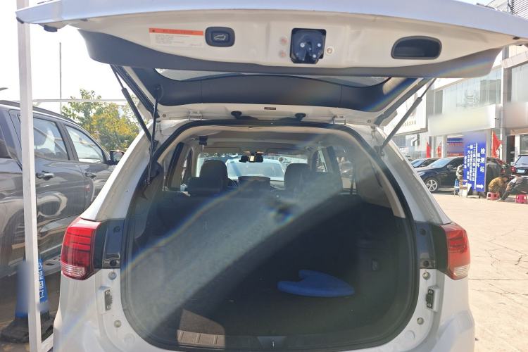 Used Mitsubishi Outlander 2020 2.4L 4x4 Zhi Xiang Edition 5 Seats Trunk