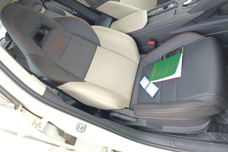 Used Lynk & Co 06 EM-P 2022 PHEV 84 km Range Pro Version