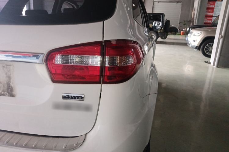 Used JMC Yusheng S350 2013 2.4T Automatic 4x4 Diesel Luxury 5-Seater Exterior 3