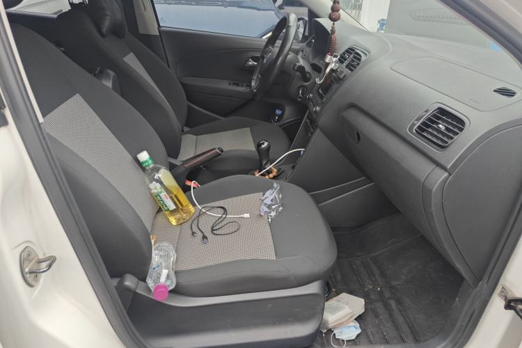 Used Volkswagen Polo 2016 1.4L Manual Fashion Model
