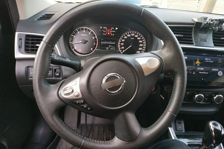 Used Nissan Sylphy 2019 1.6XV CVT Smart Connect Luxury Edition China VI Standard
