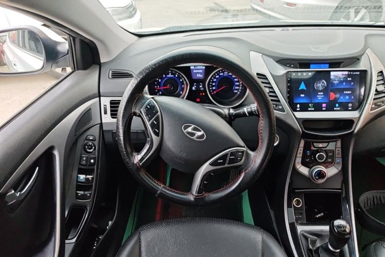 Used Hyundai Elantra (5th Generation / Langdong) 2015 1.6L Manual Leading Model Steering Wheel