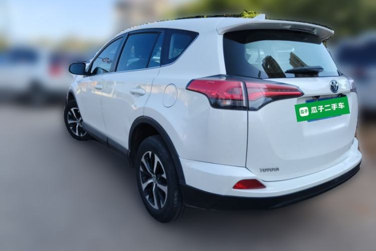 Used Toyota RAV4 2019 2.0L CVT Two-Wheel Drive Urban Edition China VI Standard