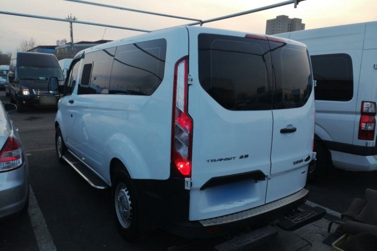 Used Ford Transit 2017 2.0T Diesel Multi-Purpose Commercial Vehicle Short Wheelbase Low Roof China V Standard