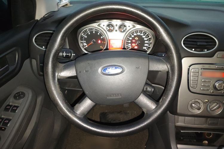 Used Ford Focus 2013 Hatchback Classic 1.8L Manual Base Model Steering Wheel