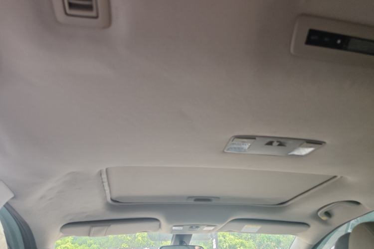 Used Mazda 8 2013 2.5L Ultimate Edition
