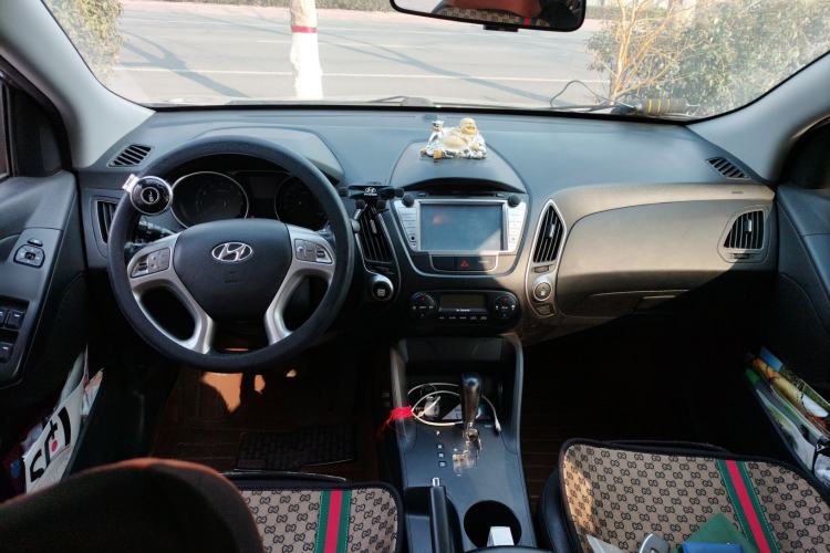 Used Hyundai ix35 2013 2.0L Automatic Two-Wheel Drive Smart GLS China IV Standard
